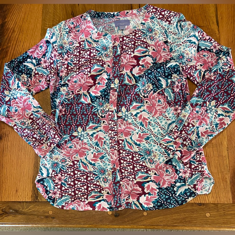 Laura Scott Classic Button Front Blouse in Beautiful Floral Print, Size Small